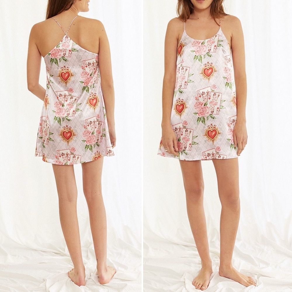 Bella Descanso Queen of Hearts Slip Dress Size Medium Pink Satin Chemise Nightie